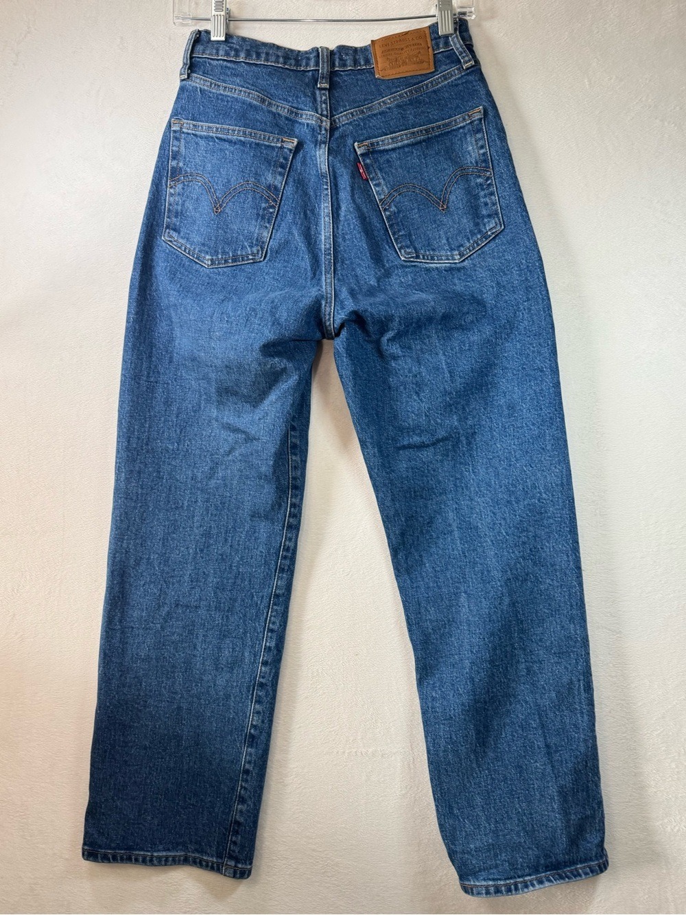 Levi's Women's Ribcage Straight Leg Ankle Jeans in Medium Blue Denim 27 - Picture 2 of 10